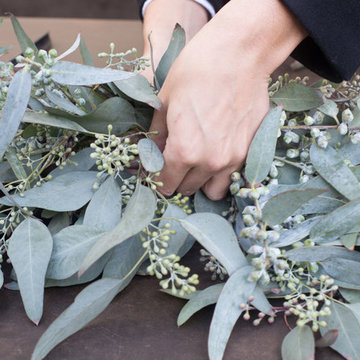 Houzz DIY: How to Make a Festive NYE Centerpiece with Bud Botanical