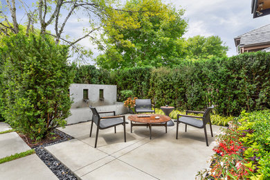 Design ideas for a contemporary landscaping in Vancouver.