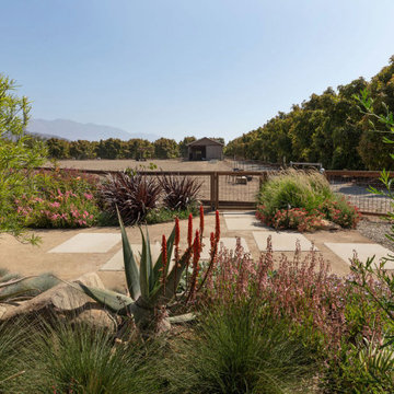 Santa Paula Garden