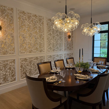 Elegant Dining with a Touch of Glamour