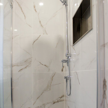 Sleek New Bath - Niche & Base