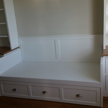 Beaded Inset Trundle Bed