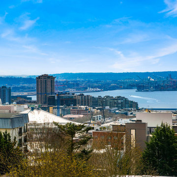 The Victoria: Queen Anne Condo
