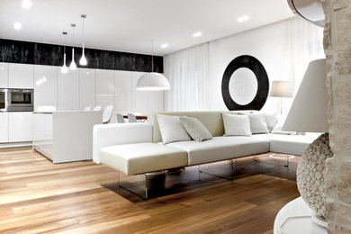 Design ideas for a modern home design in Bari.