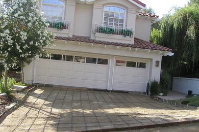 Inspiration for a timeless home design remodel in Los Angeles