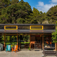 Houzz Tour: Living Is Easy in an Upmarket Shed in NZ