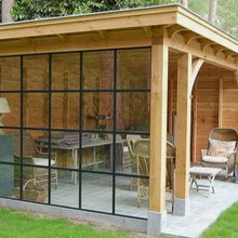 TINY POOL SHED/BEACH BAR