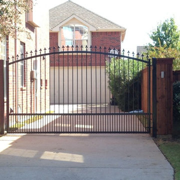 Curved Top Iron Picket Automatic Swing Gate