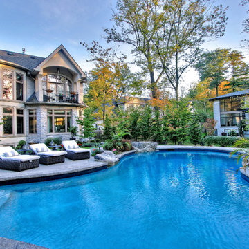 Backyard Entertaining with a Touch of Nature