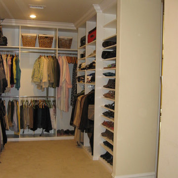 Master White Melamine Walk-In Closet