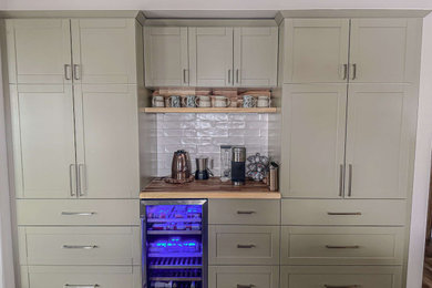 Kitchen - kitchen idea in Calgary