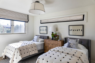 サンフランシスコにあるカントリー風のおしゃれな寝室のインテリア
