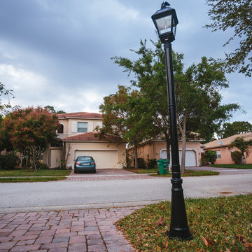 Imperial Bulb Solar Outdoor Lamp Post
