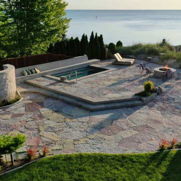 Magnificent Lakefront Retreat