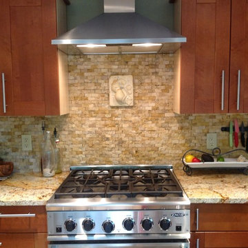 Kitchen backsplash with split face stone
