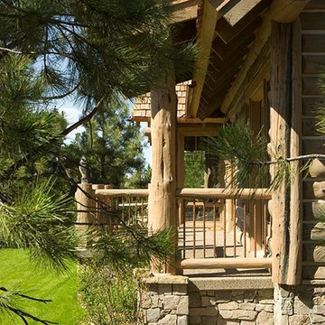 Rocky Mountain Log Homes - Relaxing Rustic Retreat