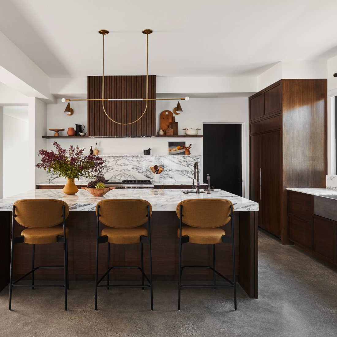 Earthy Modern Minimalist