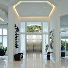 Florida entry way accent wall