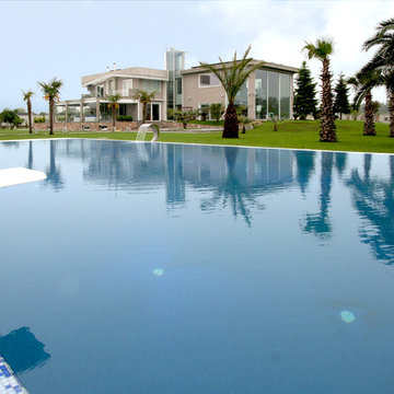 VILLA A ROTONDI (AV)