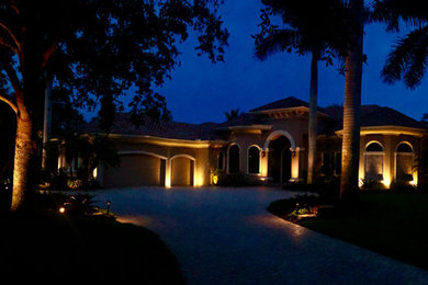 Photo of a transitional full sun landscaping in Other.