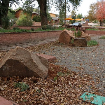 Town of Lyons Plaza Garden...