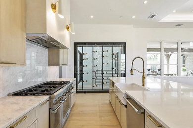 Kitchen photo in Dallas