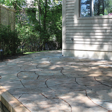Grand Flagstone Patio