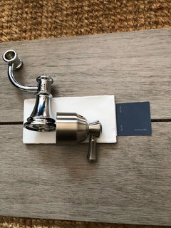 Brushed Nickel vs. Chrome: Which Fixture Finish is Better?