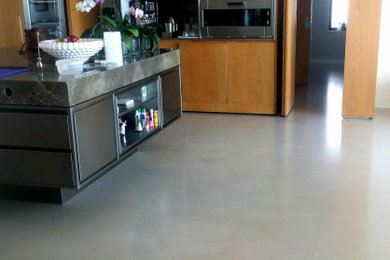 Imagen de cocina marinera con microcemento