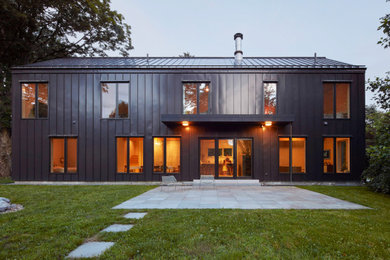 Design ideas for a contemporary house exterior in Boston.