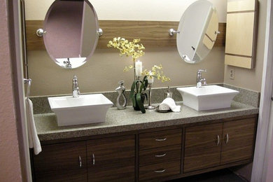 Design ideas for a transitional bathroom in Phoenix.