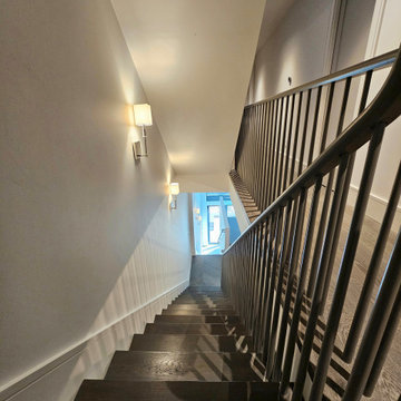 Project #112 | Traditional Staircase with Continuous Rail System