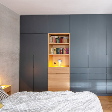 StadtNatur Apartment - Kleiderschrank im Hauptschlafzimmer