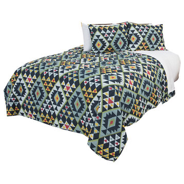 Rizzy Home 70"x86" Quilt