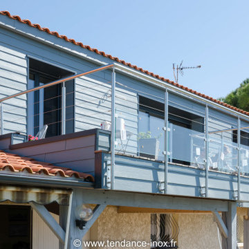 Conception sur mesure, pose mixte plat et applique, verre + 2 câbles