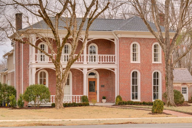 Exterior home idea in Nashville