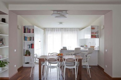 Immagine di una sala da pranzo contemporanea