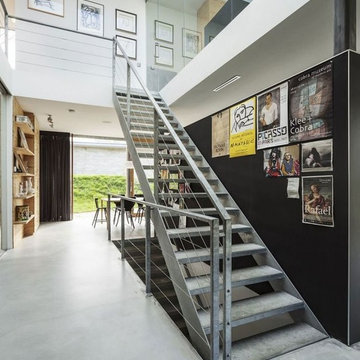 staircase wall decorating ideas