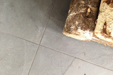 Inspiration for a rustic entryway remodel in Montreal