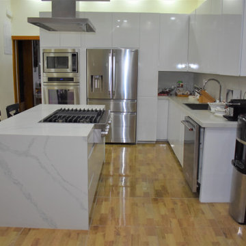 modern Kitchen cabinets Quartz countertop