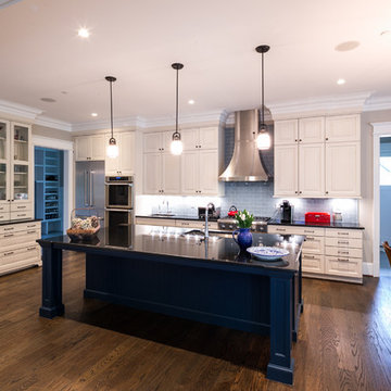 Two Toned Kitchens