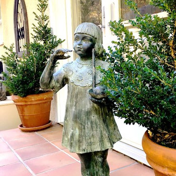 Garden sculpture