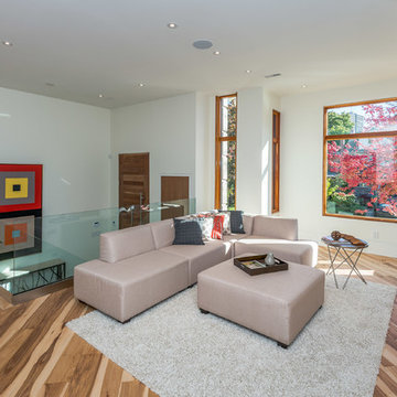 Dramatic & Luxurious Home in Lawrence Park