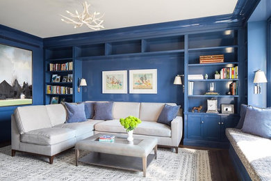 This is an example of a transitional family room in New York.