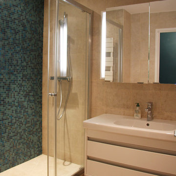 Salle de douche en pierre naturelle