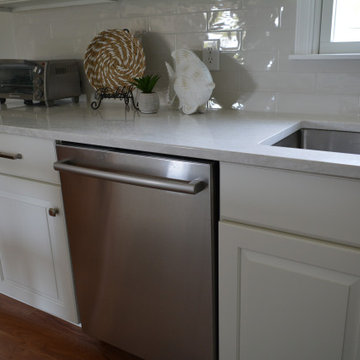 Ironbridge Quartz Perfectly Paired with White Icing