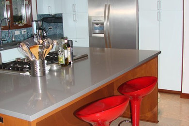 Inspiration for a modern kitchen remodel in Charlotte