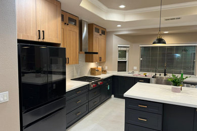 Inspiration for a contemporary kitchen remodel in Los Angeles