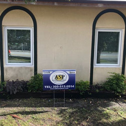 Roman Residence in Kendall - Windows