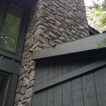 Definitive Grade manufactured stone veneer in Pennsylvania fieldstone.